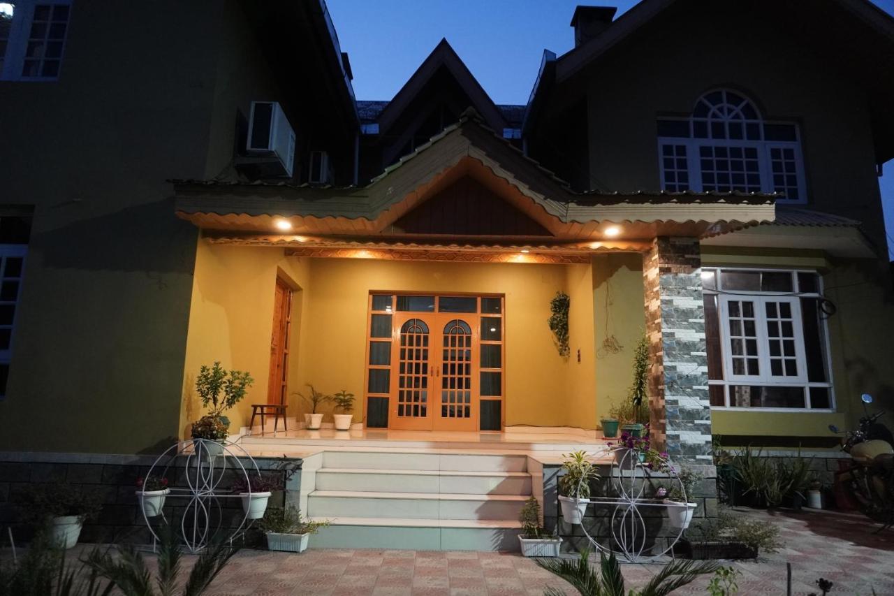 Farsal Villa Srīnagar エクステリア 写真