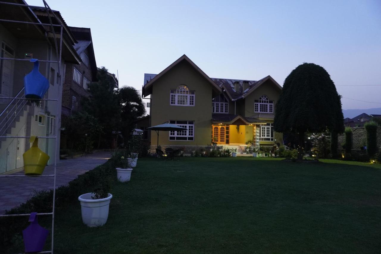 Farsal Villa Srīnagar エクステリア 写真