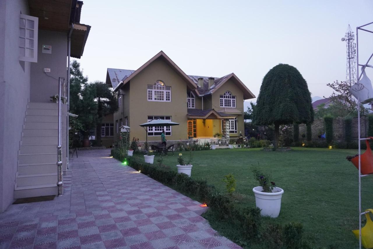 Farsal Villa Srīnagar エクステリア 写真