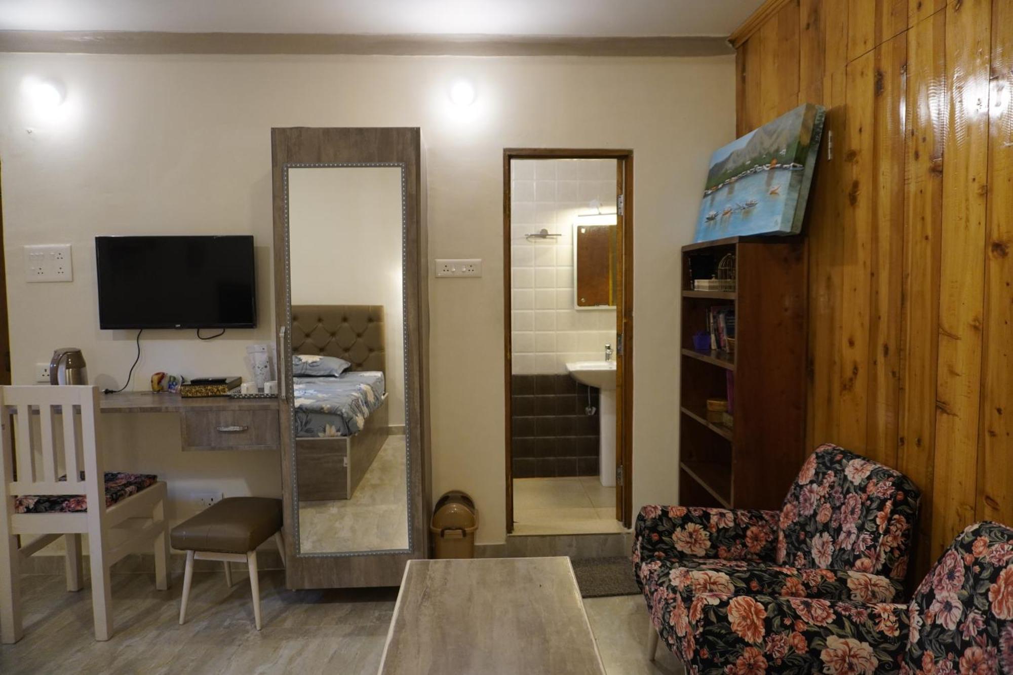 Farsal Villa Srīnagar エクステリア 写真